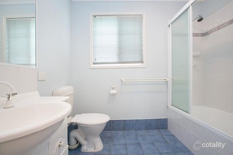 Property photo of 2/152 Fairfield Road Fairfield QLD 4103