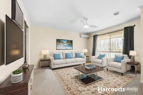 Property photo of 2/8 Monteith Crescent Endeavour Hills VIC 3802