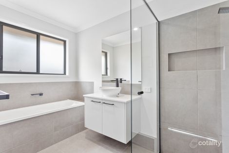 Property photo of 5 Flame Tree Court Palmwoods QLD 4555