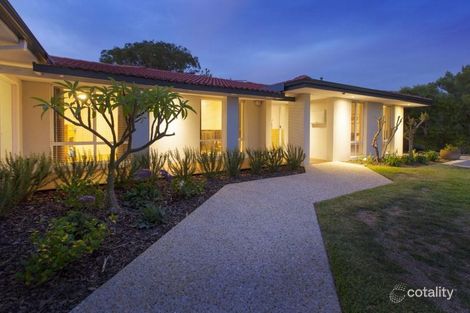 17 Holmesfield Cres, Carine, WA 6020