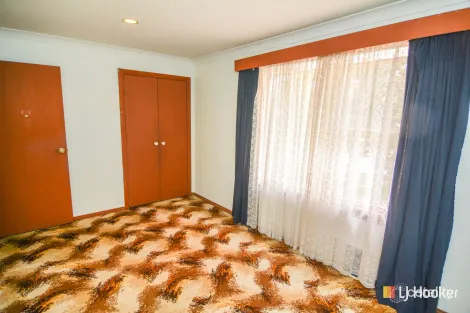 Property photo of 11 Curtin Place Lithgow NSW 2790