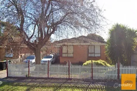 40 Falcon Dr, Melton, VIC 3337