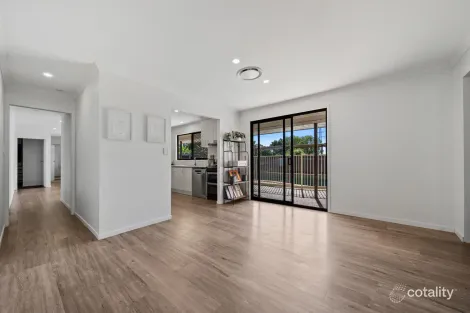 Property photo of 40 Harding Boulevard Mount Warren Park QLD 4207