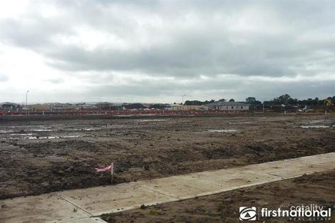 15 Appaloosa Gr, Clyde North, VIC 3978