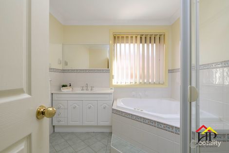 Property photo of 7 Hibertia Place Mount Annan NSW 2567