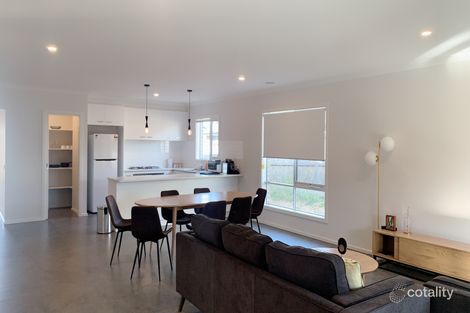 Property photo of 5 Abundance Circuit Clyde VIC 3978