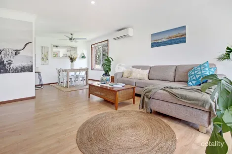 Property photo of 2/19-21 Collins Crescent Narooma NSW 2546