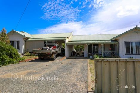 Property photo of 2 Hartfield Place Nulsen WA 6450
