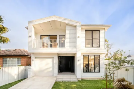 Property photo of 30 Captain Cook Drive Kurnell NSW 2231