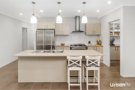 Property photo of 47 Sugarloaf Crescent Colebee NSW 2761