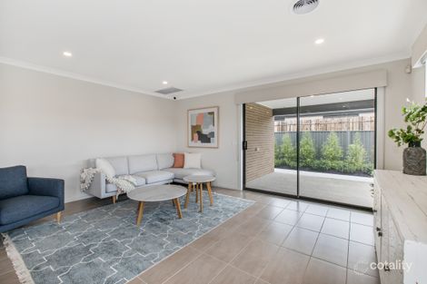 201 Ernstbrook Dr, Clyde, VIC 3978