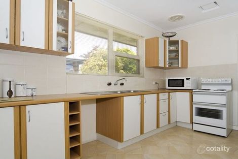 Property photo of 2 Attridge Road Morphett Vale SA 5162