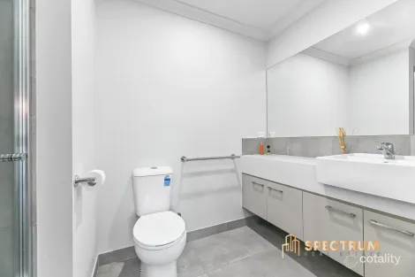 Property photo of 4 Lyell Place Pakenham VIC 3810