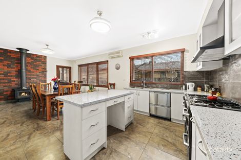 Property photo of 10 Ansett Crescent Forest Hill VIC 3131