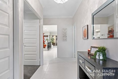 Property photo of 4 Albillo Parade Caversham WA 6055