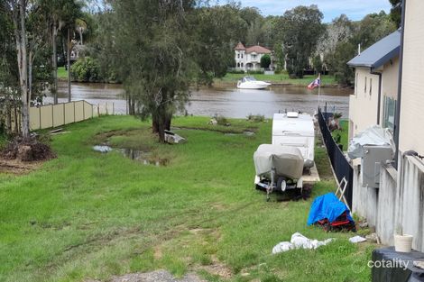 602 Henry Lawson Dr, East Hills, NSW 2213