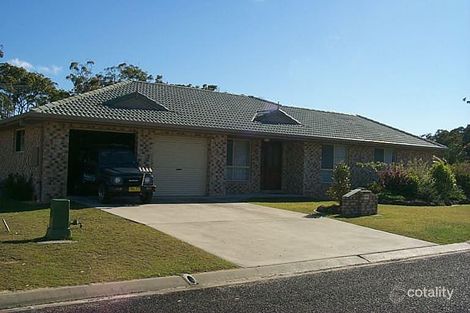 Property photo of 17 Conrad Close Iluka NSW 2466