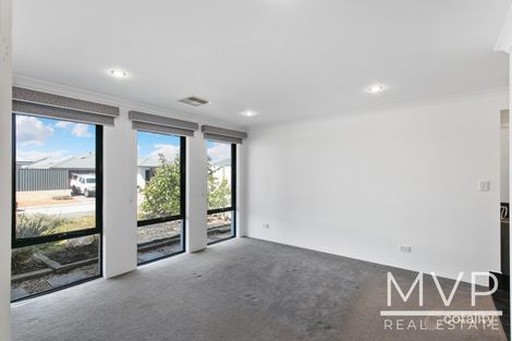 Property photo of 13 Monticola Gardens Aubin Grove WA 6164
