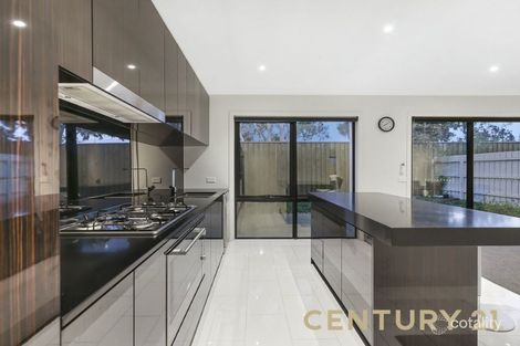 Property photo of 7 Talara Close Springvale VIC 3171