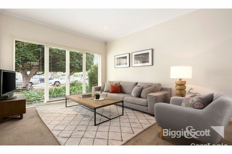 Property photo of 2 Taroona Place Port Melbourne VIC 3207