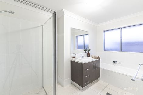 Property photo of 30 Mackellar Way Walloon QLD 4306