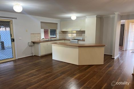 Property photo of 26 Seacombe Place Cranbourne VIC 3977