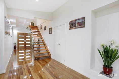 Property photo of 8 Young Circuit Elderslie NSW 2570