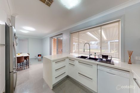 Property photo of 4 Westminster Court Dubbo NSW 2830