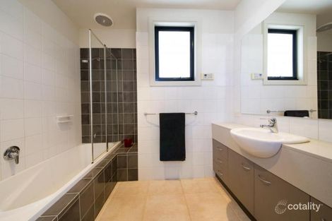 Property photo of 24 Station Place Glen Huntly VIC 3163