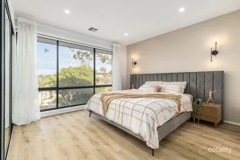 Property photo of 3 Centaur Grove Doncaster East VIC 3109