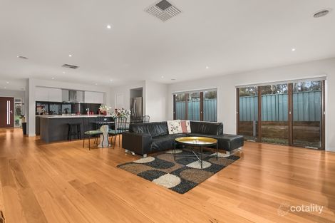 Property photo of 39 Fahey Crescent Yallambie VIC 3085