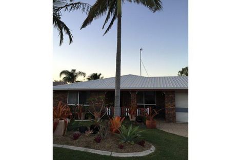 Property photo of 14 Rosslyn Close Clinton QLD 4680