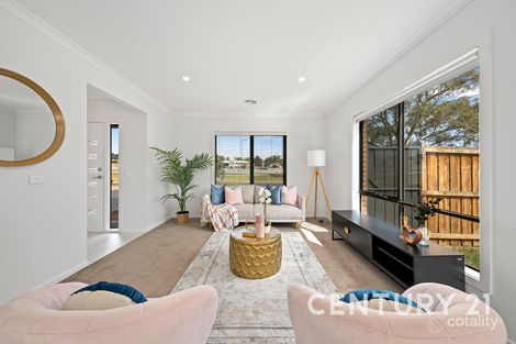 Property photo of 10 Joplin Close Cranbourne East VIC 3977