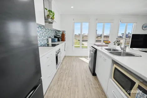 Property photo of 36 Moore Street Elliott Heads QLD 4670