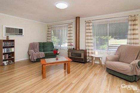 Property photo of 9 Coronation Road Mount Barker SA 5251