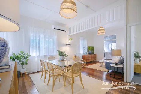 Property photo of 31 Marine Parade Redcliffe QLD 4020
