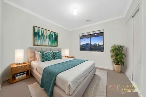 Property photo of 10 Rockley Road Mickleham VIC 3064