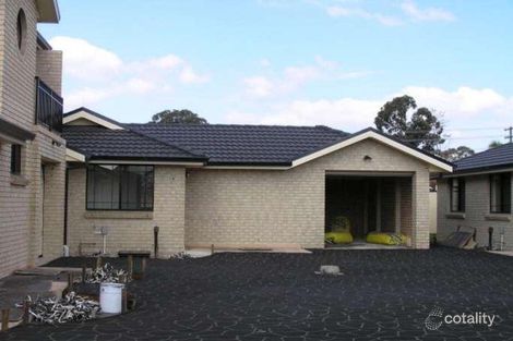 13-15 Fields Rd, Macquarie Fields, NSW 2564