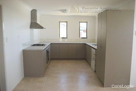 Property photo of 30 Figbird Way Southern River WA 6110