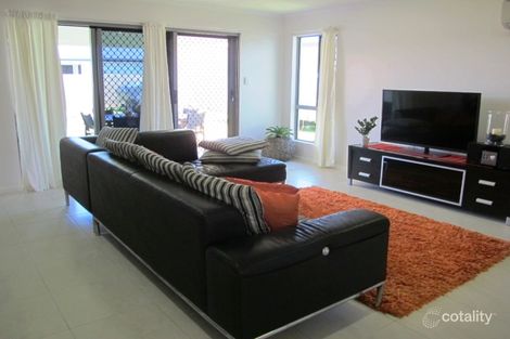 Property photo of 21 Primavera Boulevard Beaconsfield QLD 4740