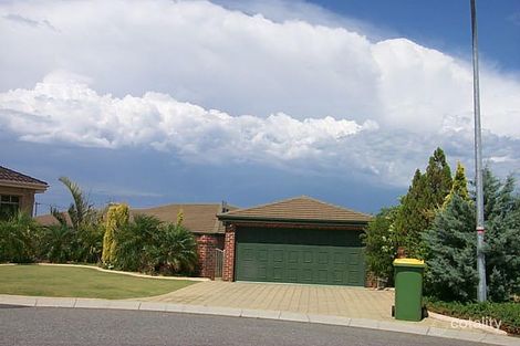 15 Pilling Pl, Beaconsfield, WA 6162