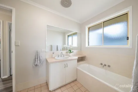 Property photo of 40 Catherine Crescent Jubilee Pocket QLD 4802