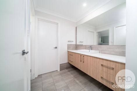 Property photo of 6 Wylie Court Boorooma NSW 2650
