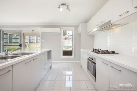 Property photo of 19 Champion Crescent Gillieston Heights NSW 2321
