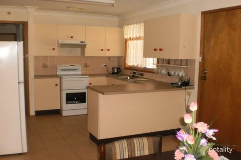 Property photo of 18 Essendene Gardens Mallabula NSW 2319