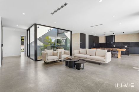 Property photo of 2 Bage Place Mawson ACT 2607