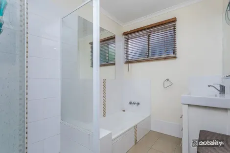 Property photo of 27 Melinda Street Kallangur QLD 4503