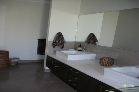 104 Evans Dr, Croydon, VIC 3136