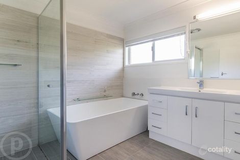 Property photo of 7 Henderson Street Oxley QLD 4075