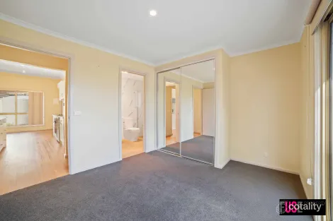 Property photo of 1 George Street Oaks Estate ACT 2620